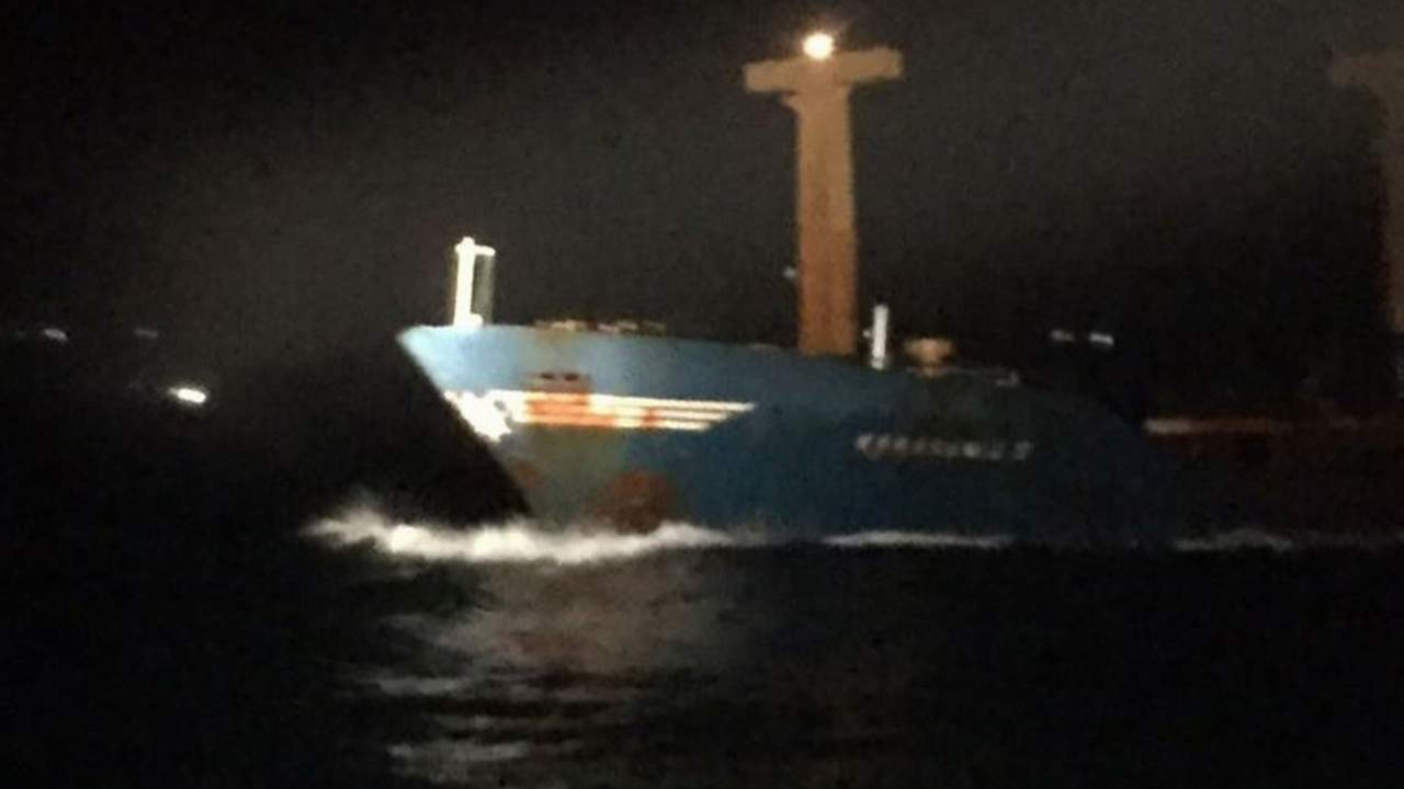 İstanbul’da gemi ile tekne çarpıştı! Yaralılar var