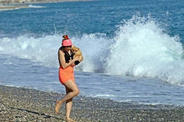 Meteoroloji uyarmıştı ama... Antalya'da sıcak havayı gören akın etti - Resim: 3