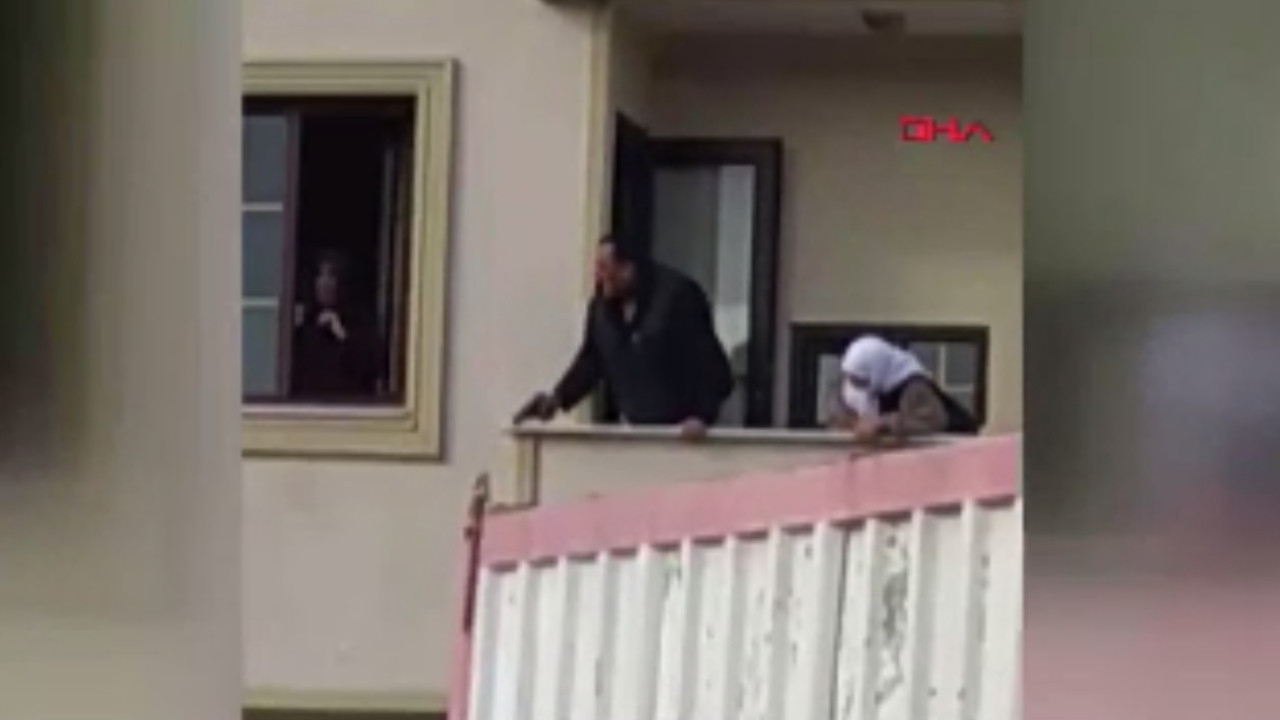 Kiracısına balkondan kurşun yağdırdı