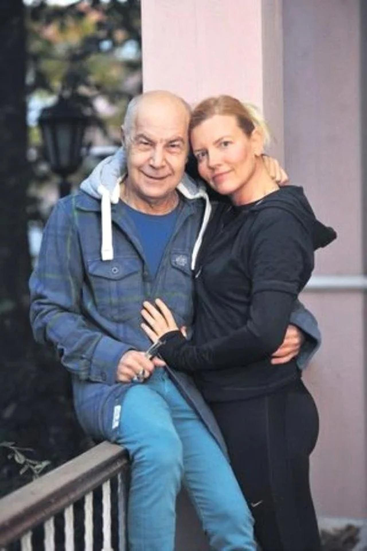 Mazhar Alanson'un eşinden direk dansı şovu Haber3