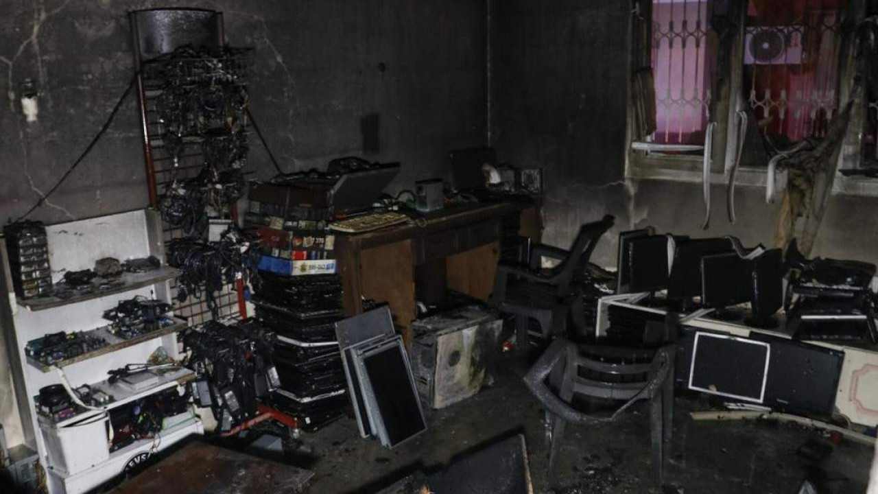 Elektronik eşyalar bomba gibi patladı