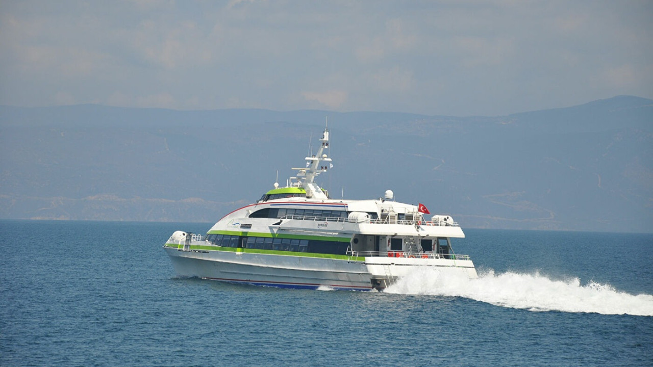 Marmara'da fırtına: BUDO tüm seferlerini iptal etti