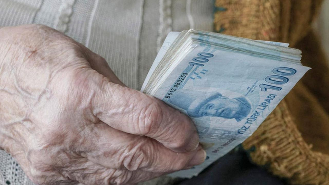 AK Parti kulislerinden sızdı: İşte emekli maaşı için konuşulan zam oranı