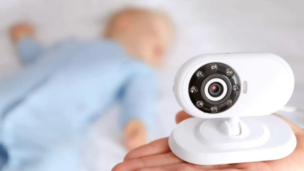 Evlerdeki yeni tehdidin adı: Bebek kameraları