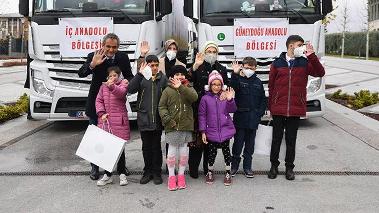 Emine Erdoğan ve Bakan Özer'den özel öğrencilere eğitim materyali