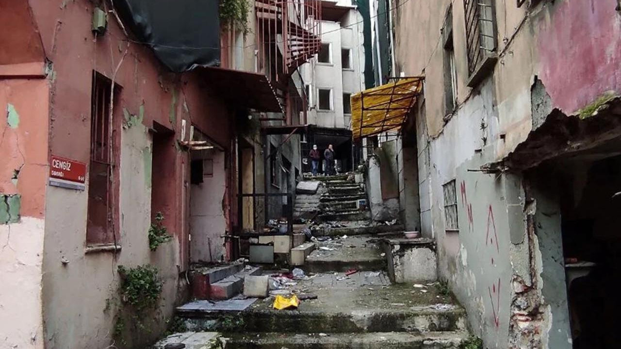 İstanbul'un meşhur Zürafa Sokağı dönüşüme giriyor