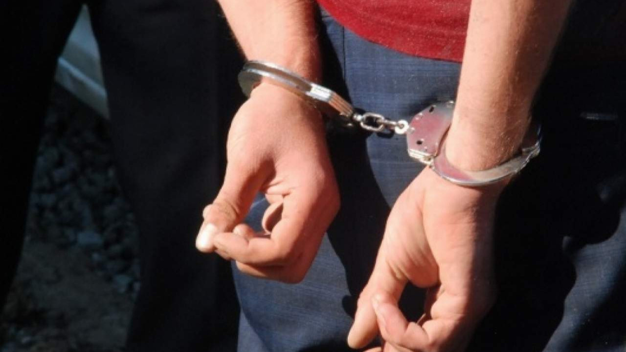 İzmir merkezli 40 ilde FETÖ soruşturması: 185 gözaltı var!