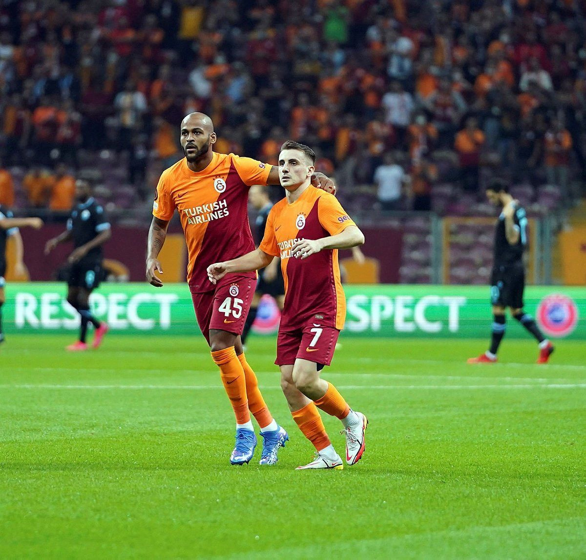 Galatasaray'ın yıldızına sürpriz talip - Resim: 3