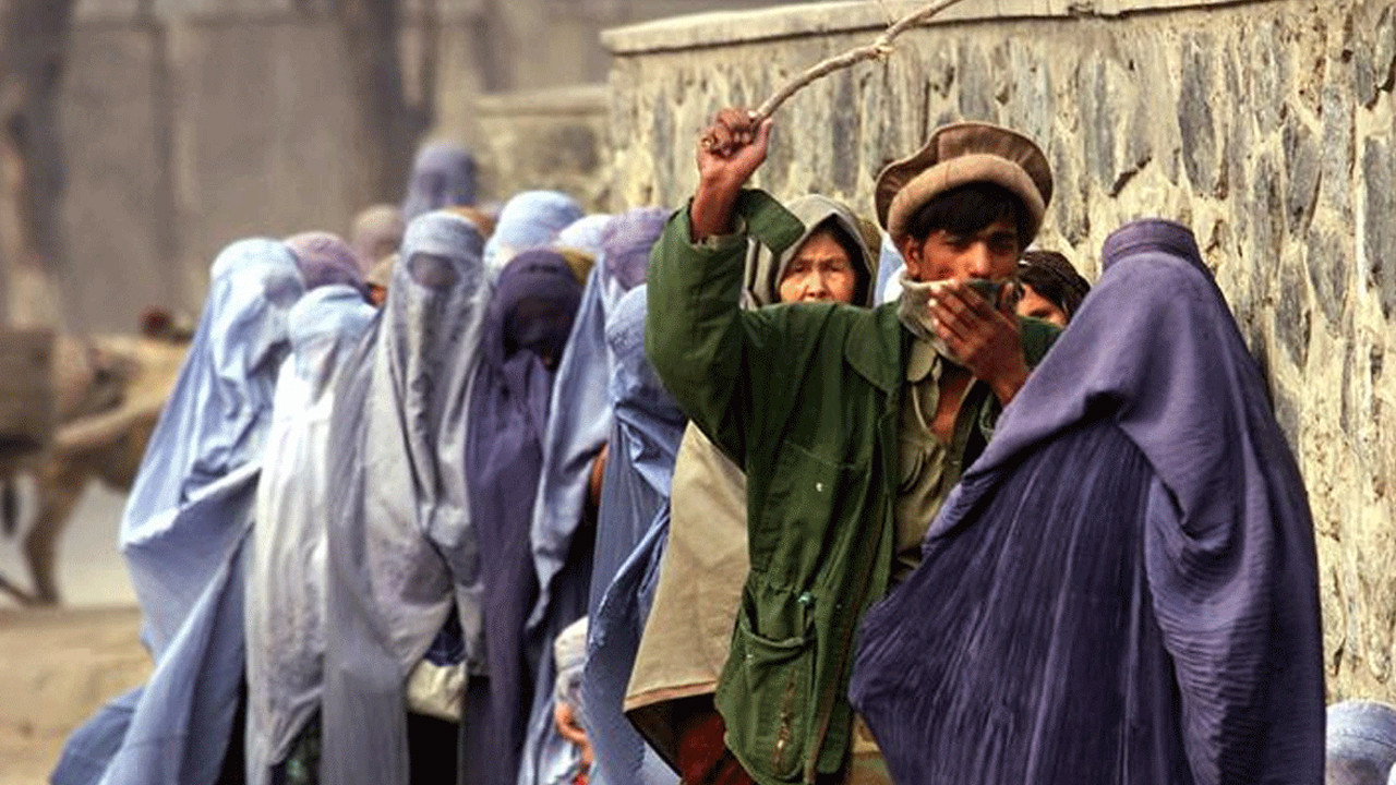 Taliban'dan kadınlara yeni yasak
