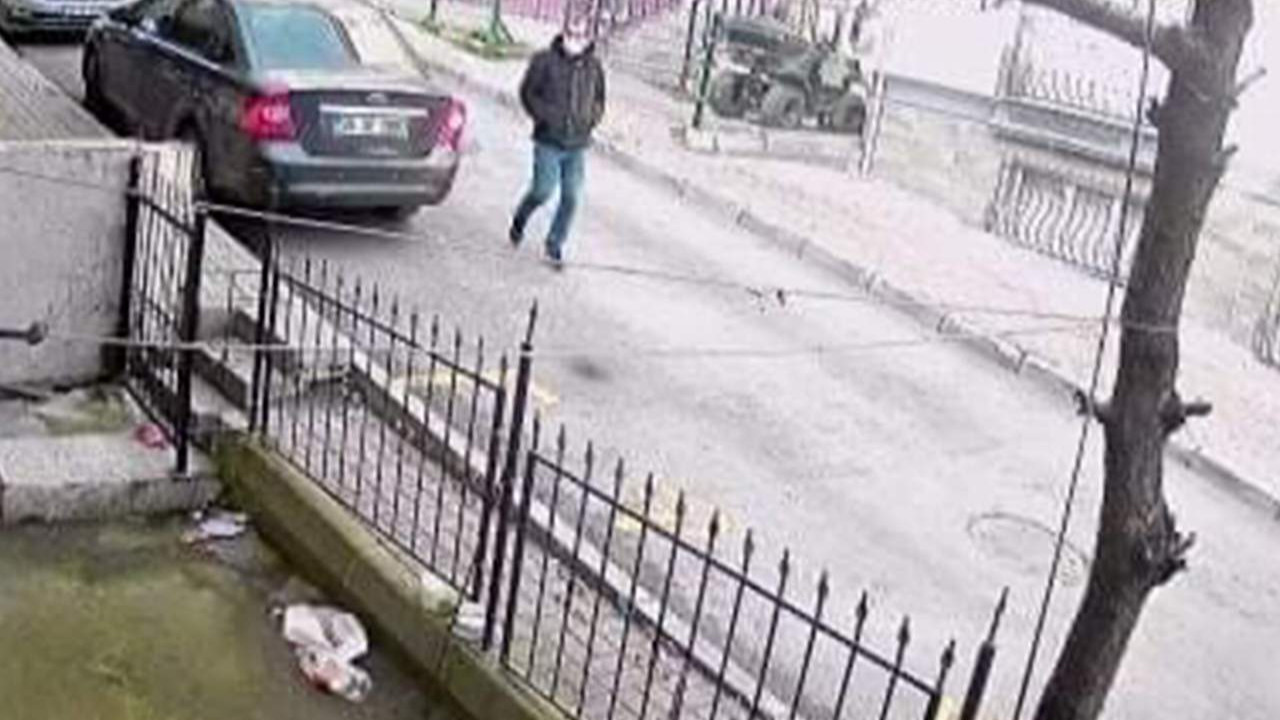 İstanbul'da şeytana tırnaklarını yedirtecek hırsızlık kamerada