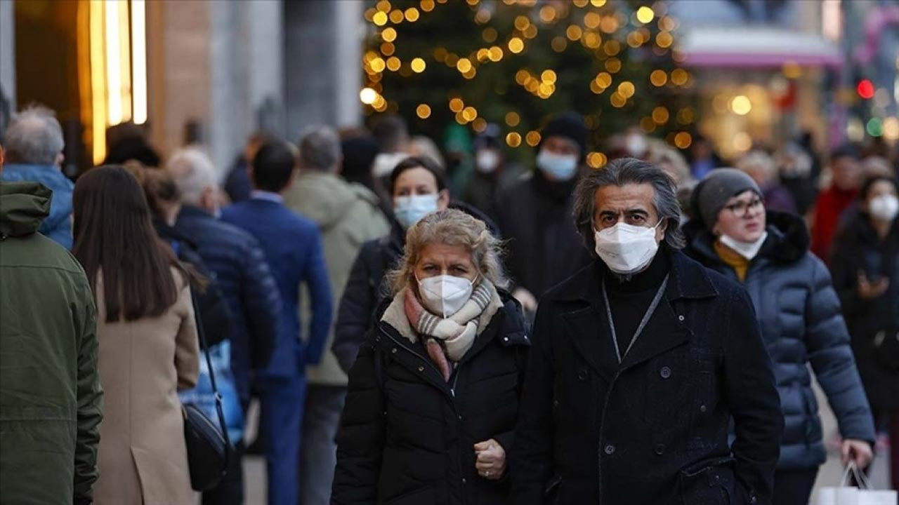 Bilim insanlarından ''yeni yıl'' müjdesi: Koronavirüs salgınının sonu göründü