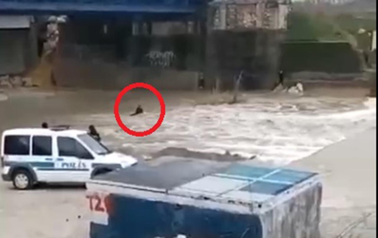 Dere yatığında mahsur kalan sürücü ölümden döndü - Resim: 2