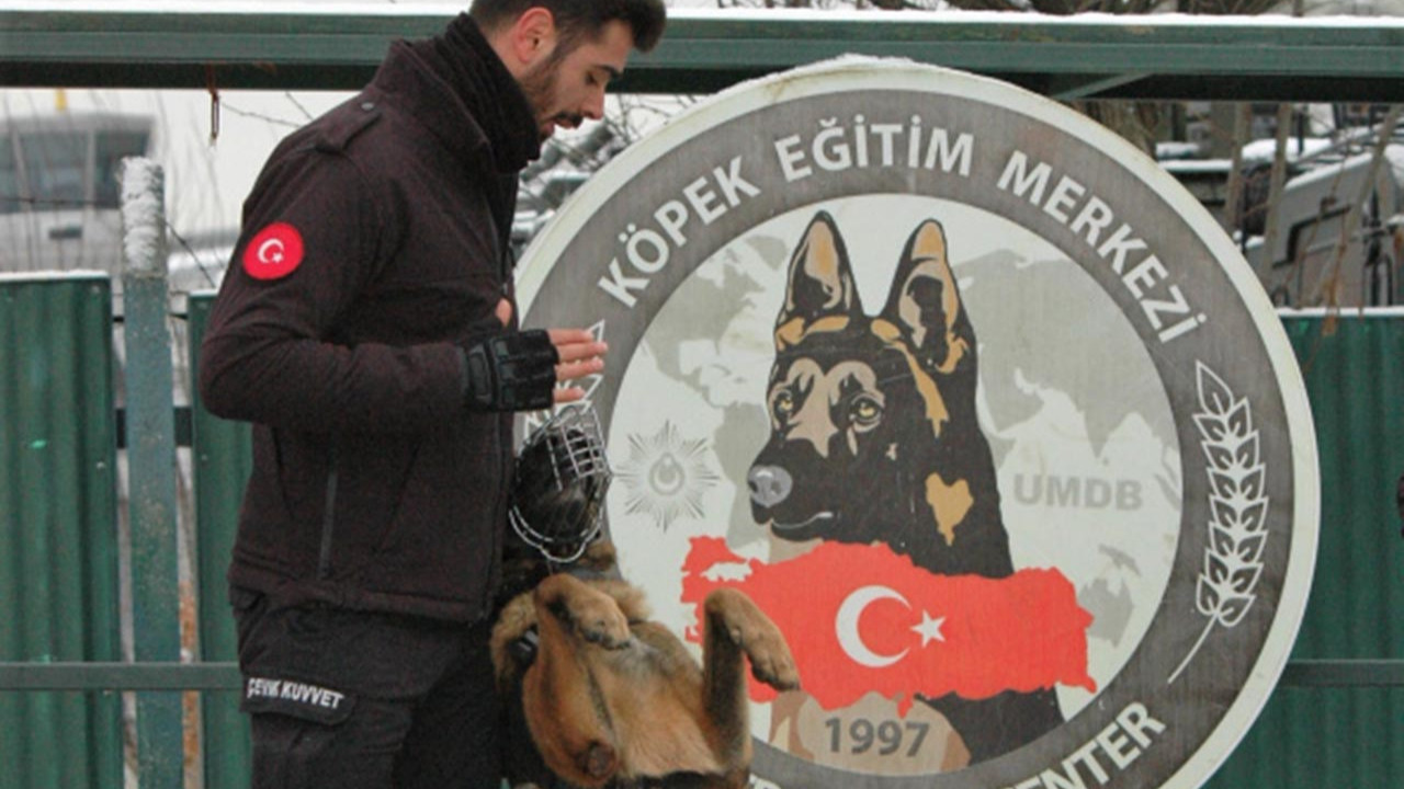 Türkiye'de Emniyet'in ''en gizli silahları'' böyle görüntülendi