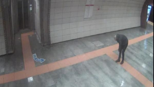 Metro saldırganının yeni görüntüleri ortaya çıktı - Resim: 4