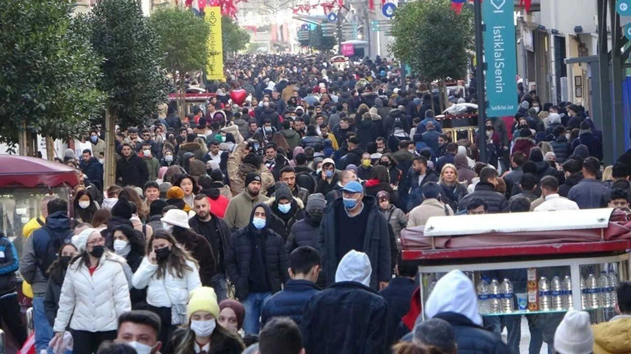 İstanbul'da korkutan görüntü! Adım atacak yer kalmadı - Resim: 2