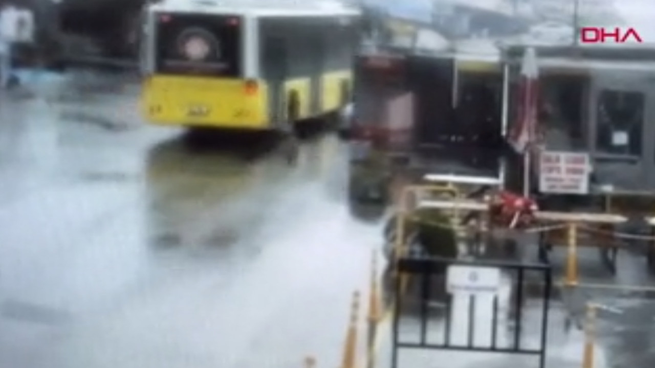 İstanbul'da dev dalga İETT otobüsünün camını kırdı