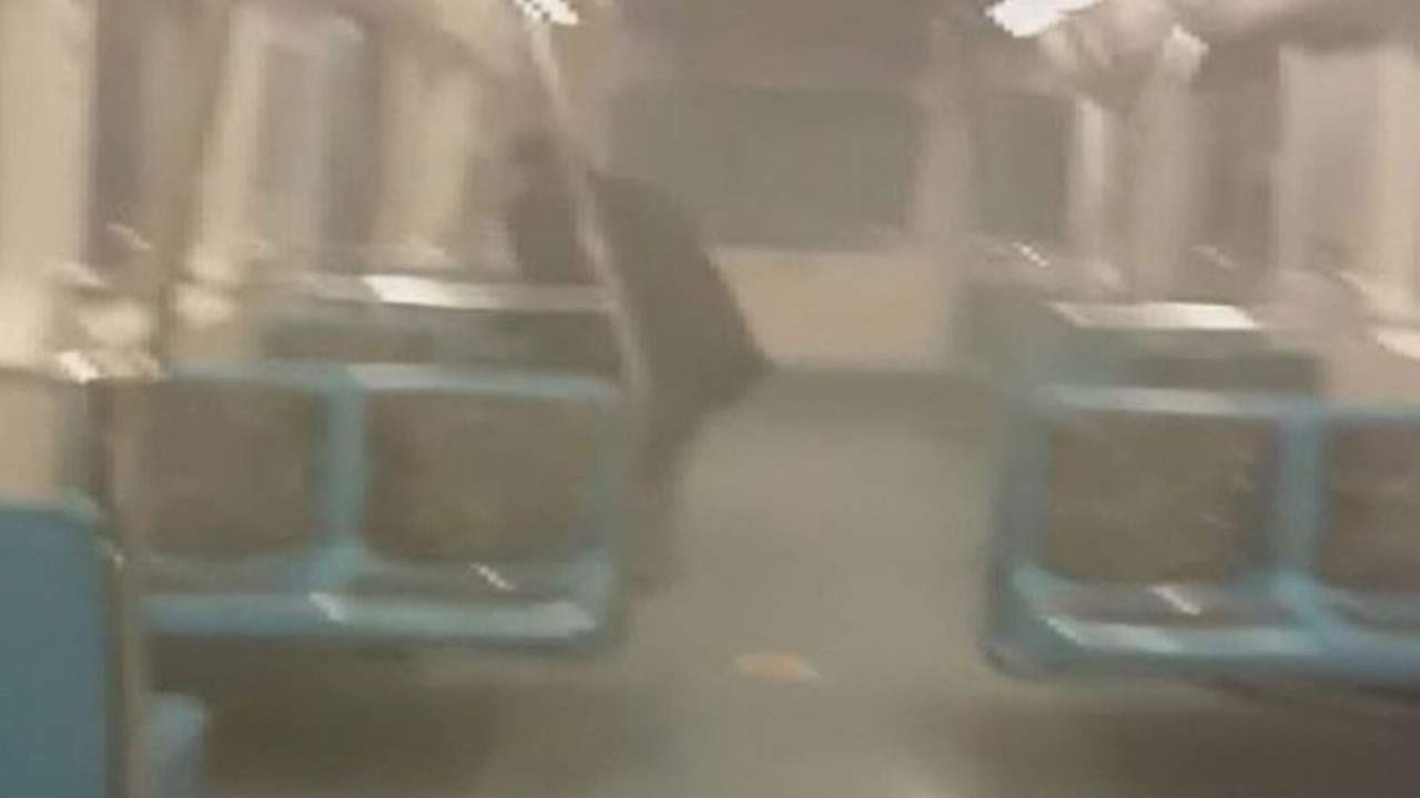 İstanbul'da iki tramvay hattında yangın paniği