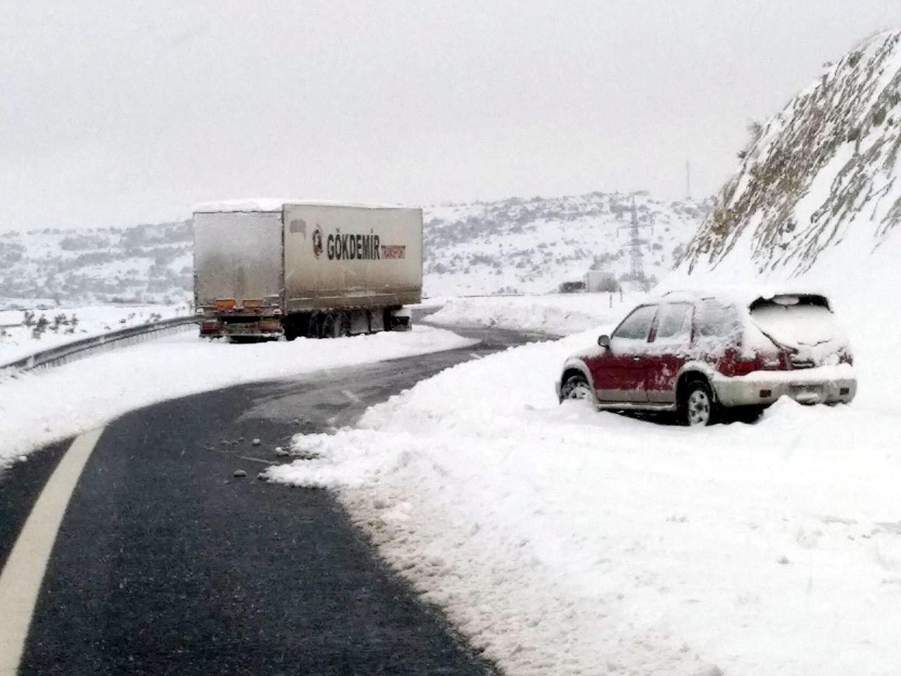 Gaziantep'te kabus! 3 bine yakın kişi hala mahsur! - Resim: 1