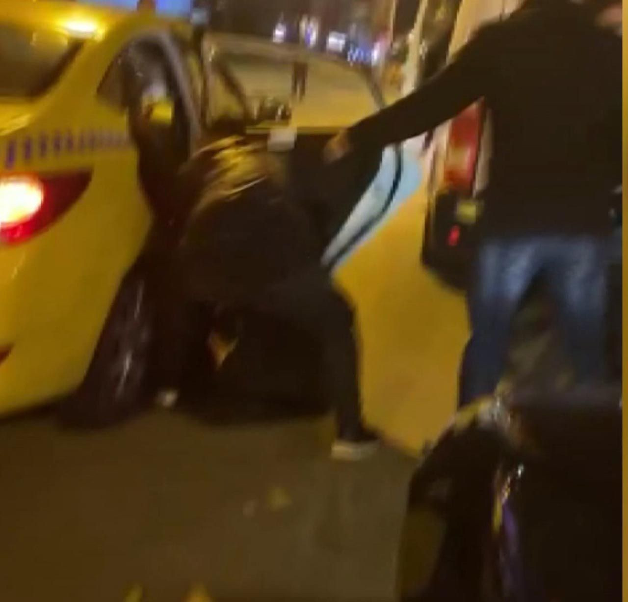 İstanbul'da kadın turisti darp eden taksicinin cezası belli oldu - Resim: 3