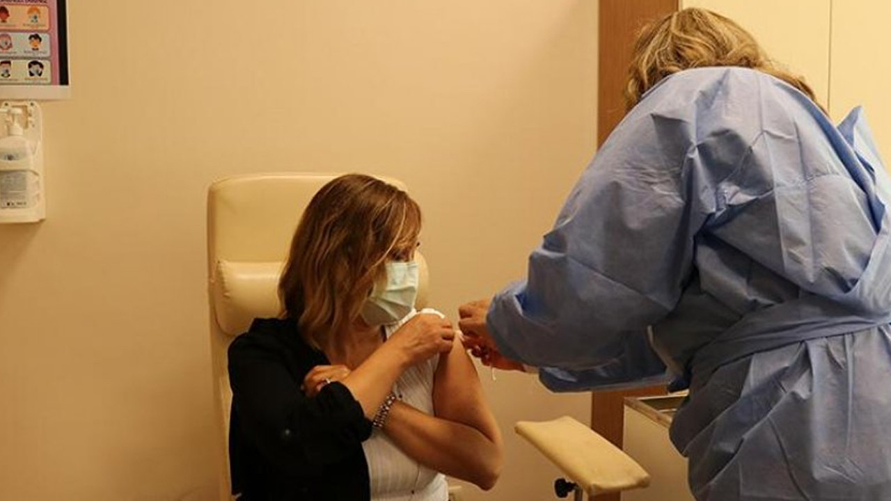 Üç ayrı araştırmanın sonuçları paylaşıldı: Aşılar Omicron'a karşı etkili mi?