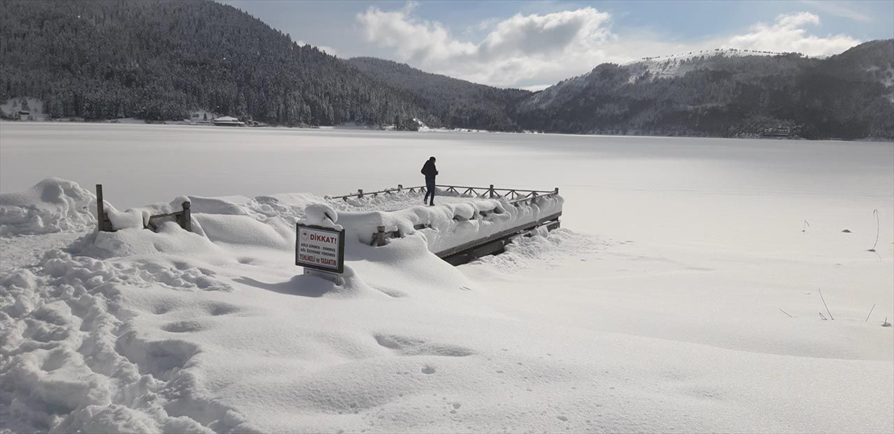Kış turizminin cenneti Abant Gölü buz tuttu - Resim: 2