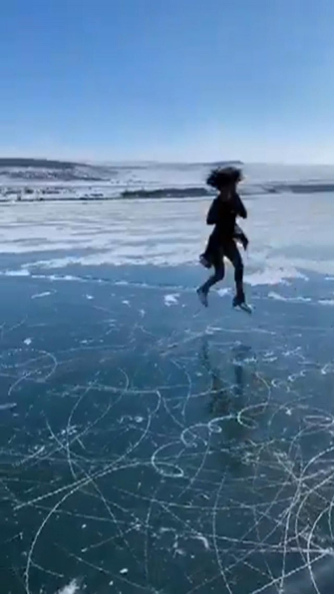 Milli sporcu İklim Şentunalı'dan Çıldır Gölü üzerinde büyüleyen gösteri - Resim: 3