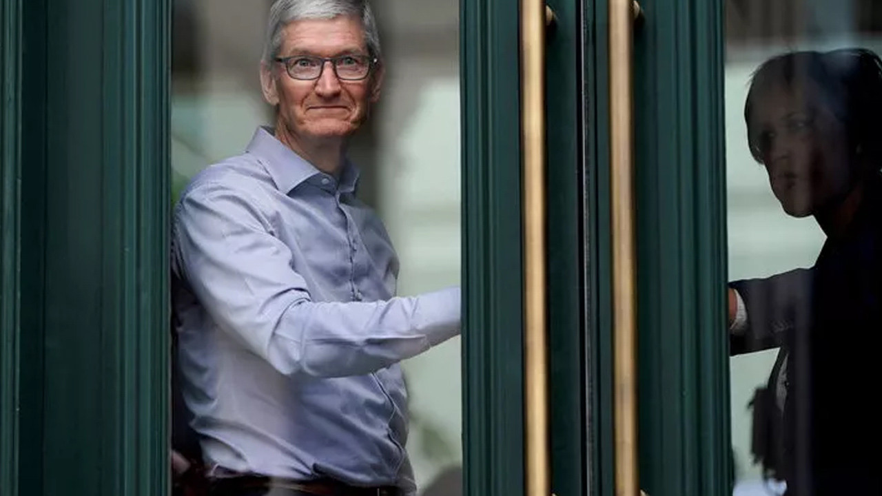 Apple CEO’su Tim Cook'a büyük saplantı: ''İkizlerimin babası Cook...''