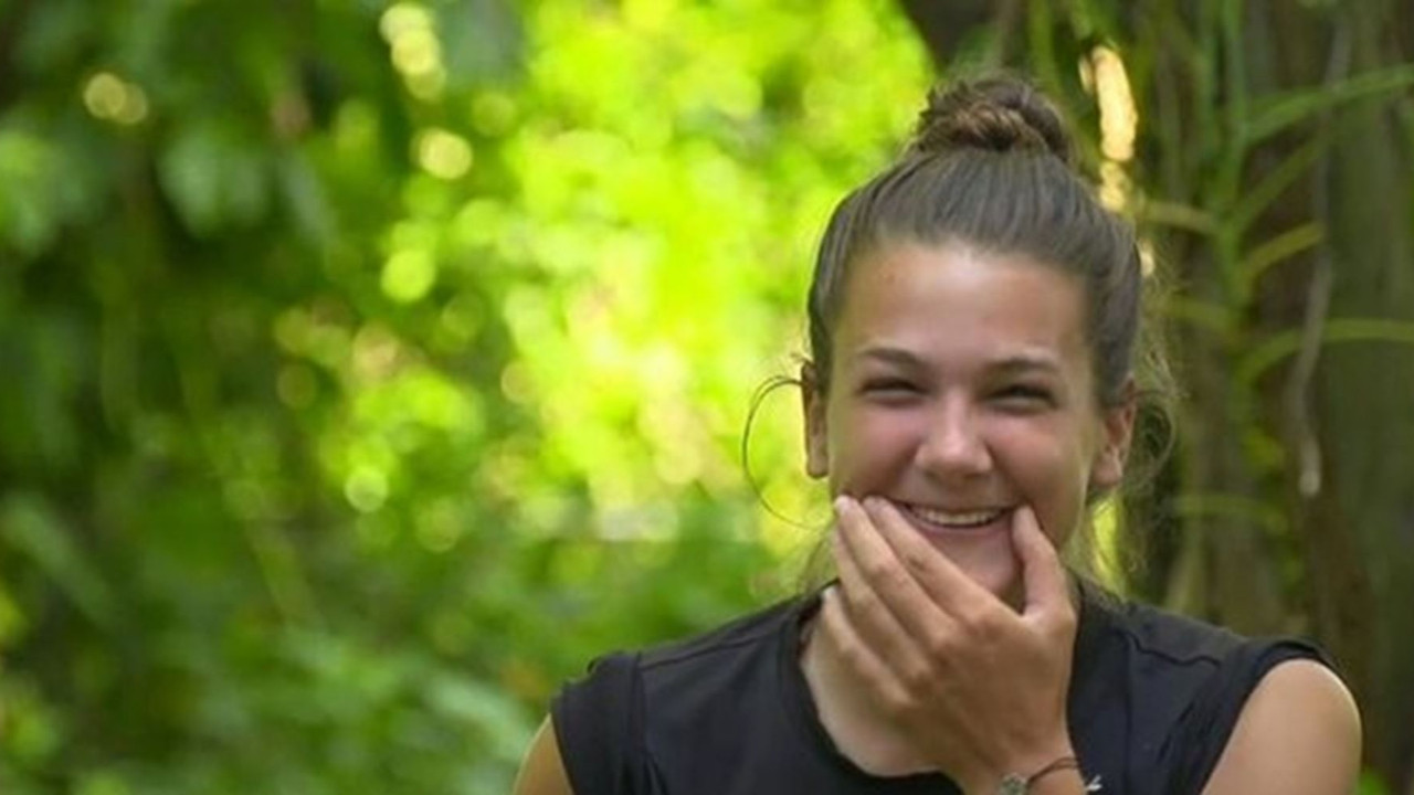 Survivor adası aşk adasına döndü! Şoke eden aşk üçgeni! Başrolde yine Nisa var!
