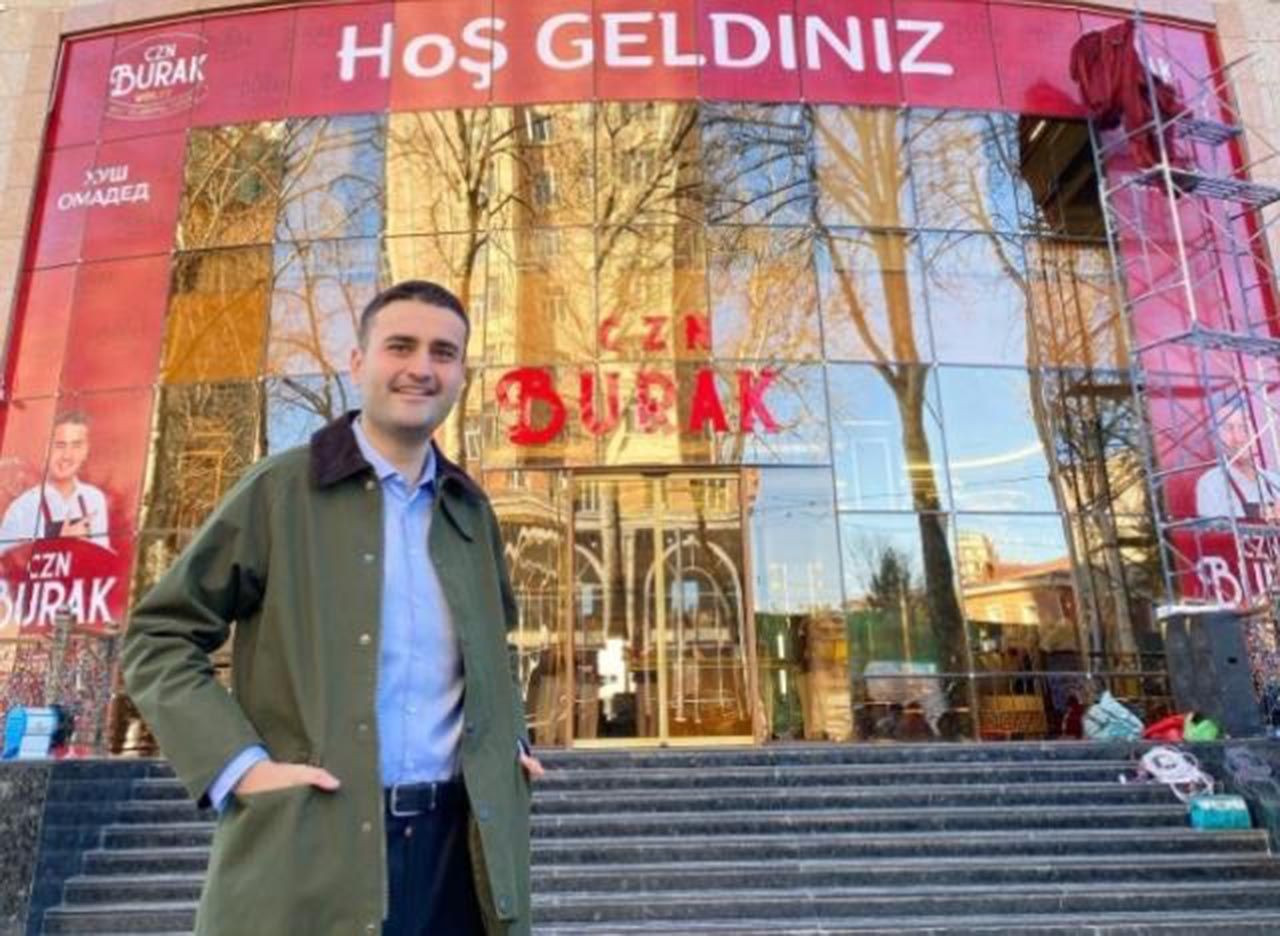 CZN Burak'ın eski halinden eser kalmadı! Adeta eridi - Resim: 2