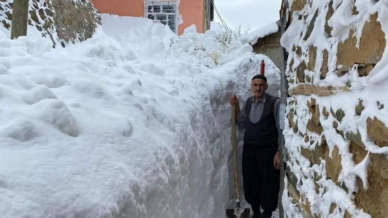 Sibirya değil Türkiye! Kara gömülen köyde evlere tünellerle ulaşım sağlanıyor - Resim: 4