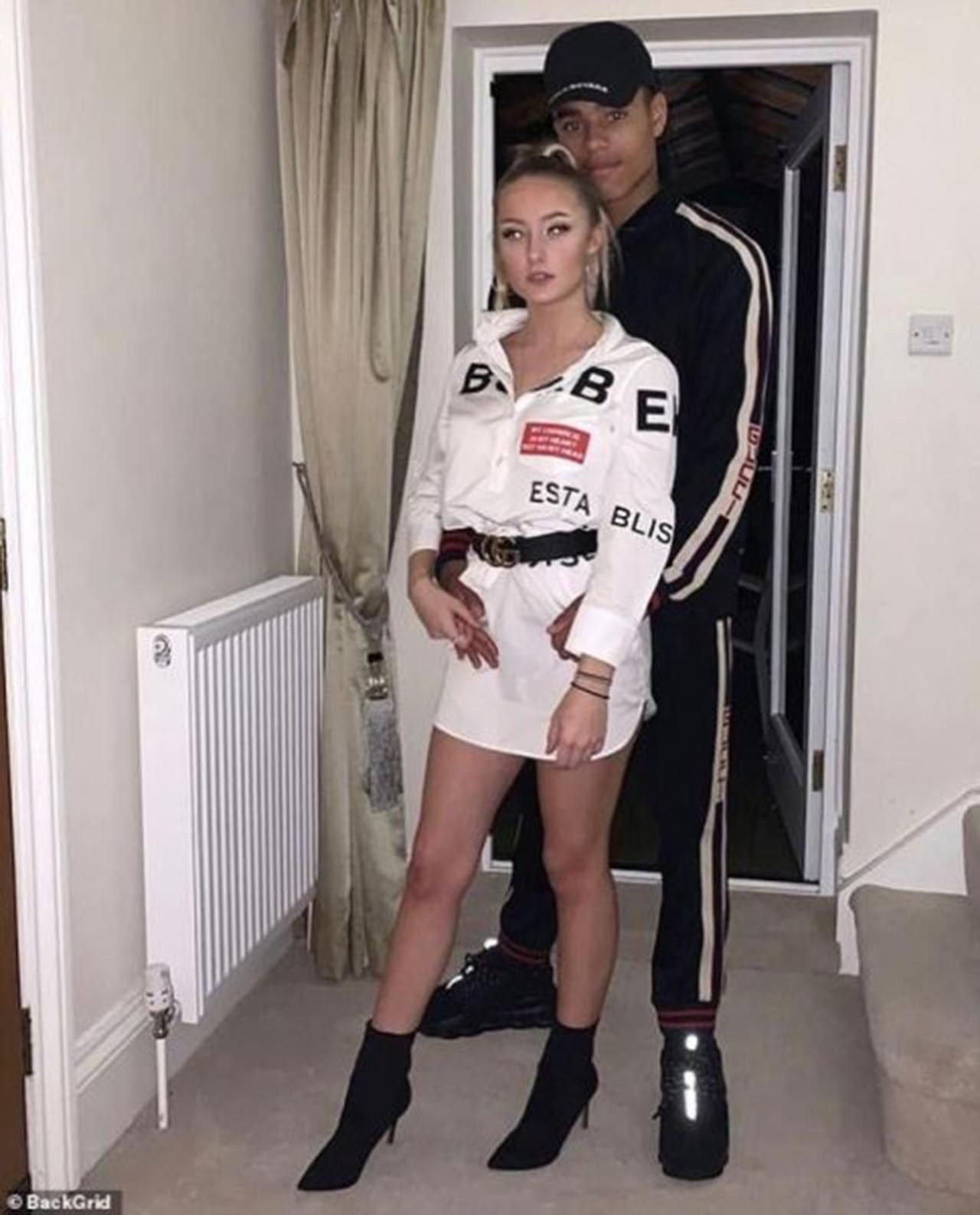 Ünlü futbolcu sevgilisine tecavüze kalkıştı! Dünya bu fotoğrafları konuşuyor - Resim: 4