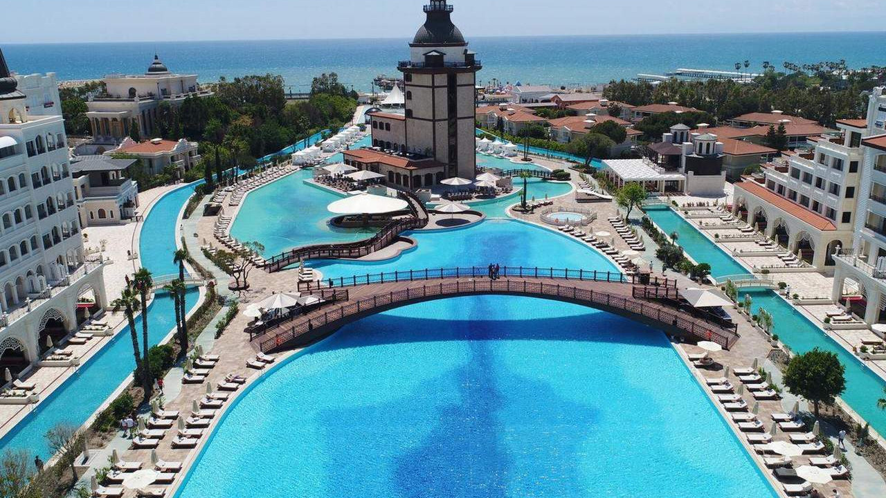 Türkiye'nin 7 yıldızlı lüks oteli icradan satılığa çıktı