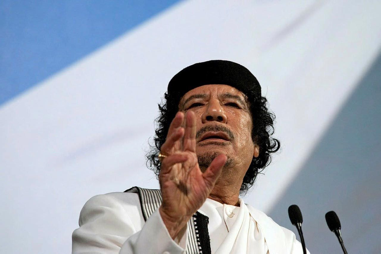 Linç edilerek öldürülen Kaddafi hakkında bomba iddia - Resim: 4