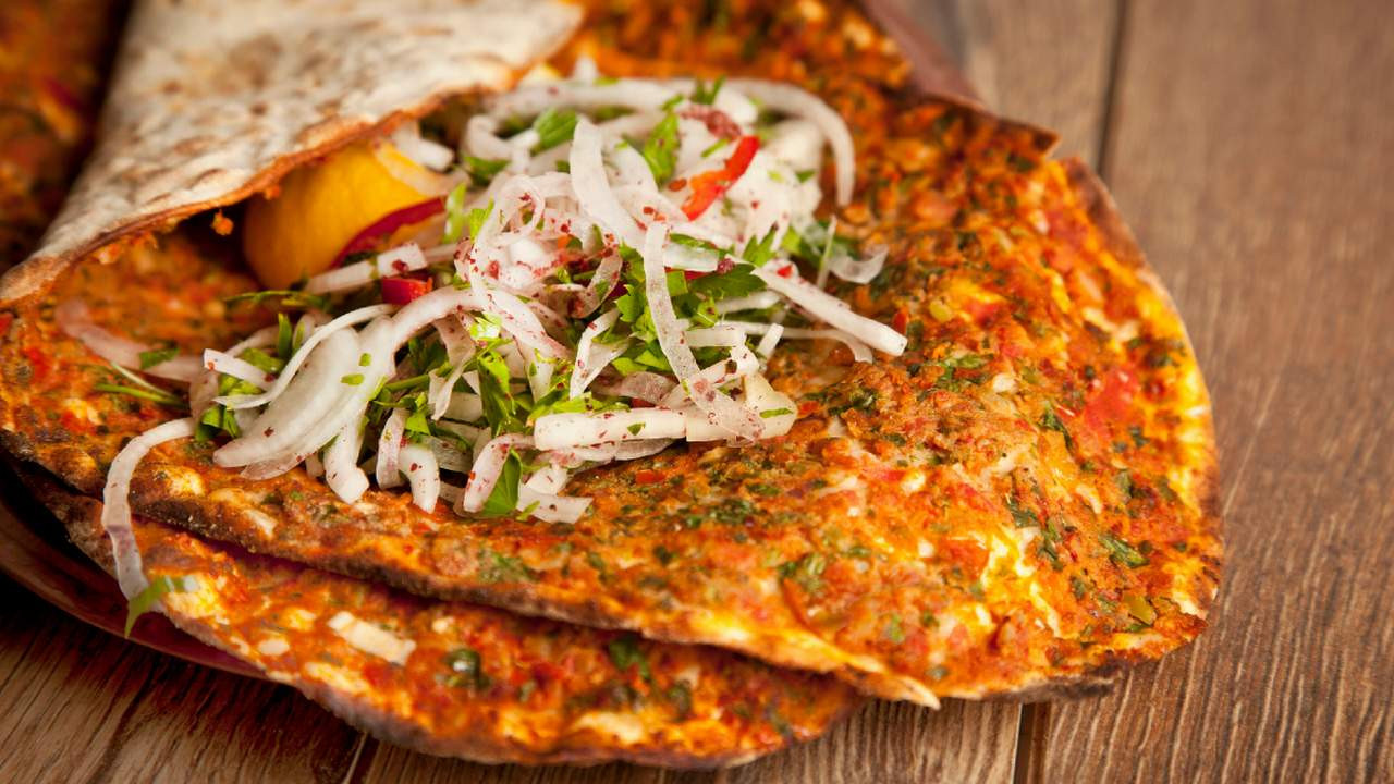 Restoranın ''lahmacunun tadı yok'' diyen müşteriye yanıtı olay oldu