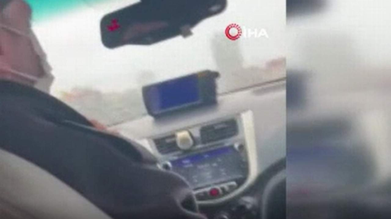 İstanbul'da takside ''kısa mesafe'' kavgası kamerada