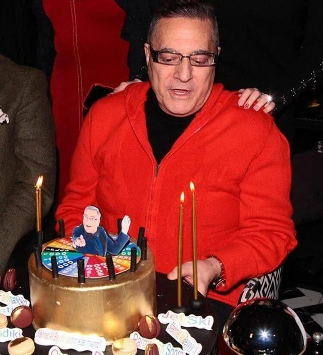 Mehmet Ali Erbil'e doğum gününde 70 bin TL’lik pırlanta yüzük hediye edildi - Resim: 1