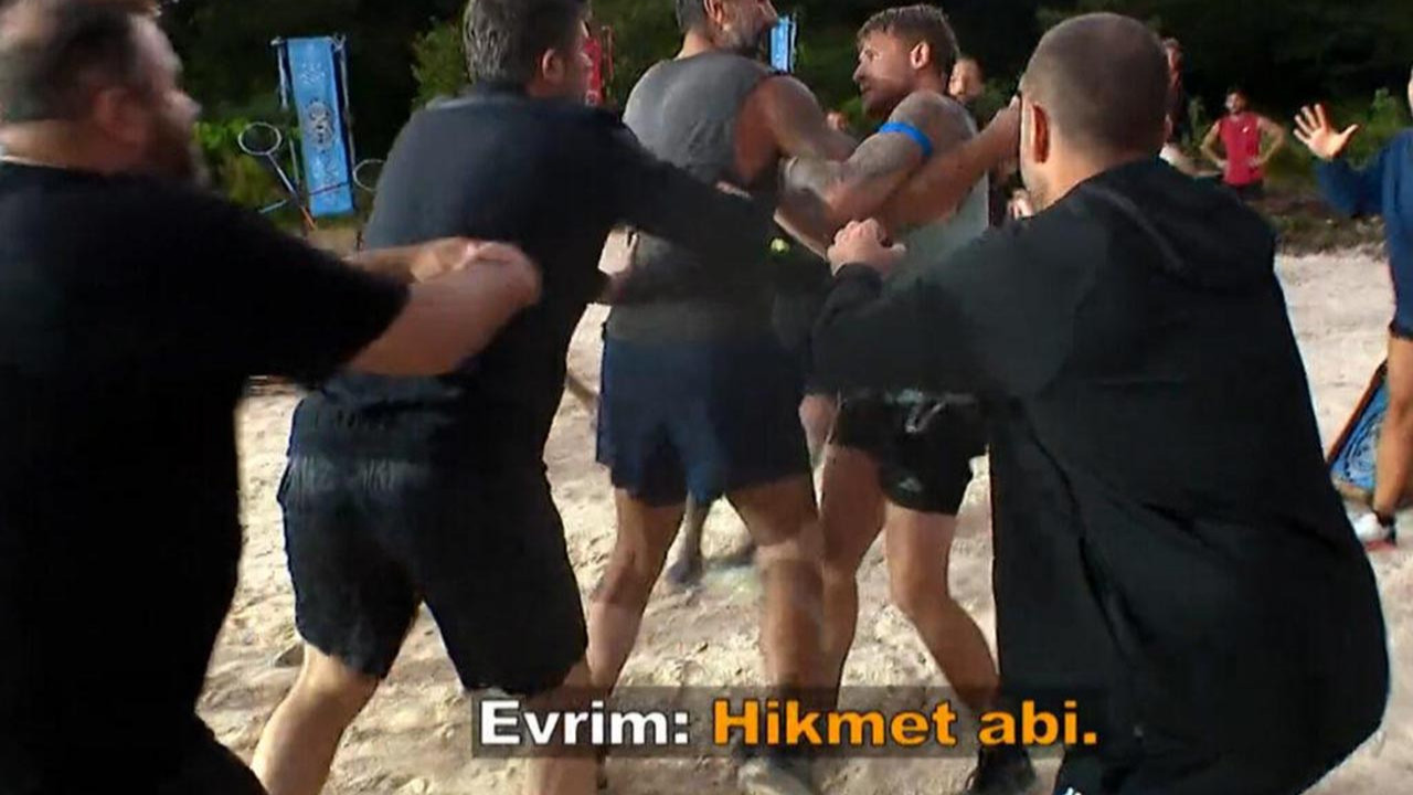 Survivor'da mahalle kavgası! Hikmet ve Yunus Emre yumruk yumruğa birbirine girdi