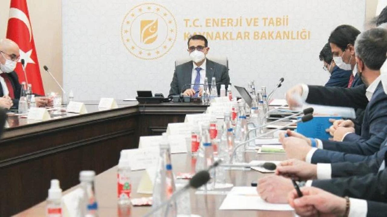 Elektrik zirvesinin detayları belli oldu! Faturaları hafifletecek 3 formül masada