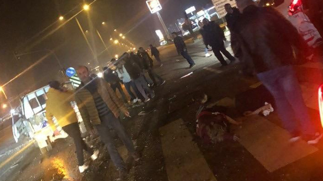 Balıkesir'de can pazarı... 3 araç birbirine girdi: 1 ölü, 6 yaralı
