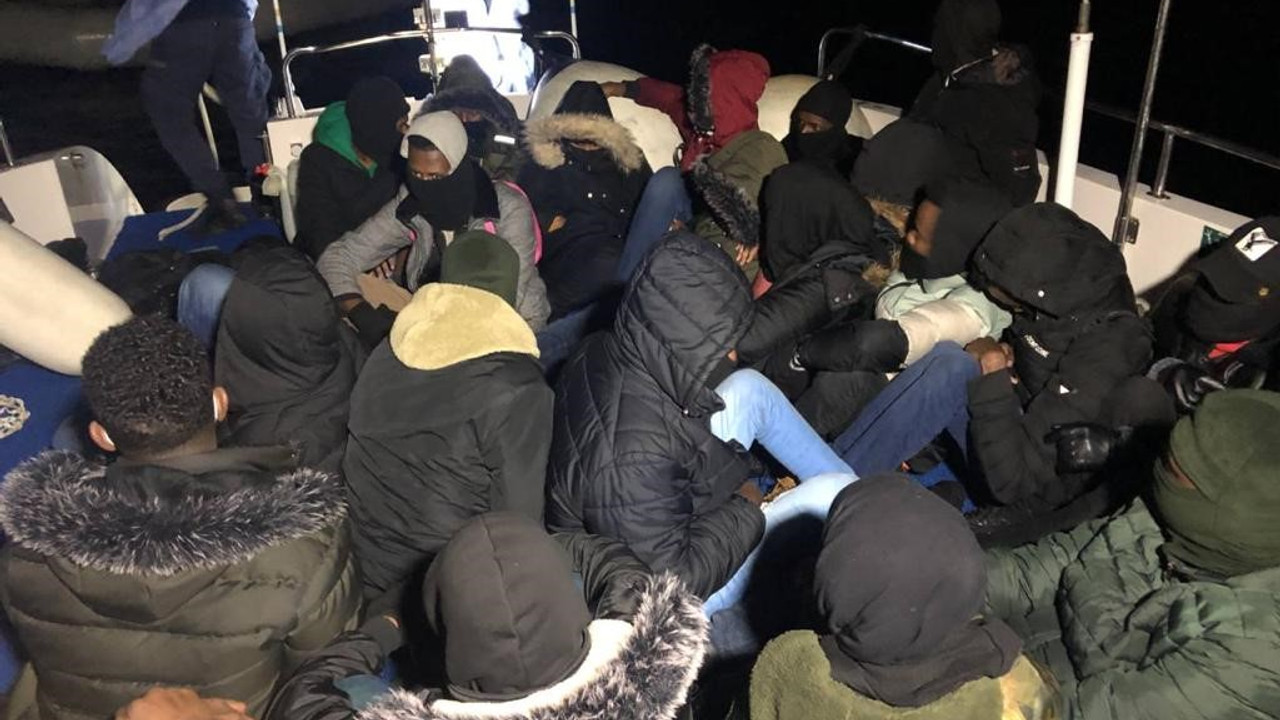 İzmir'de 96 göçmen kurtarıldı 