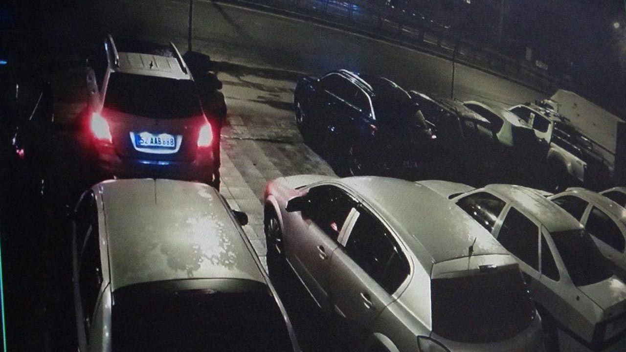 Oto galeriden lüks cip çalan çocuklar yakalandı