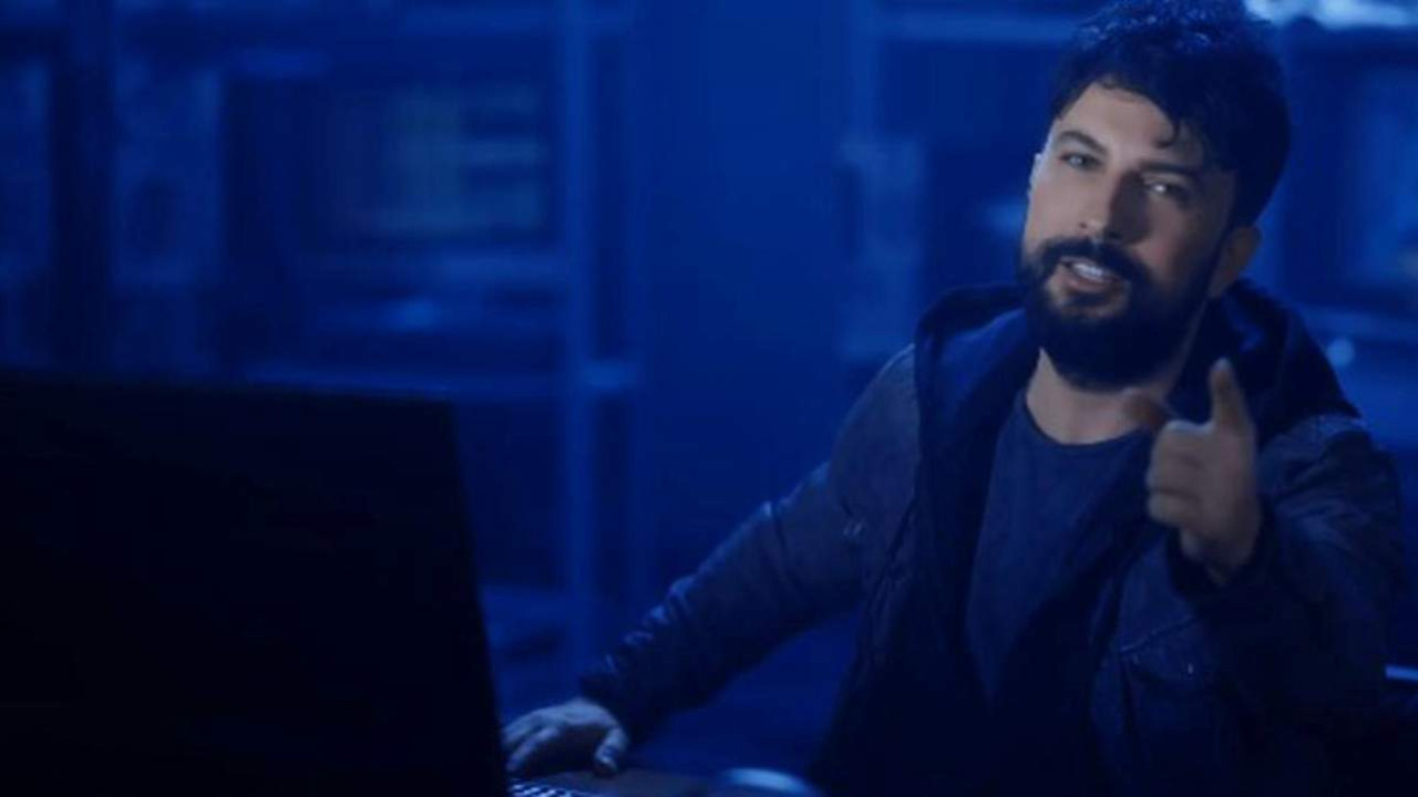 Yeni şarkısı ile olay olan Tarkan'dan ''Geççek'' paylaşımı
