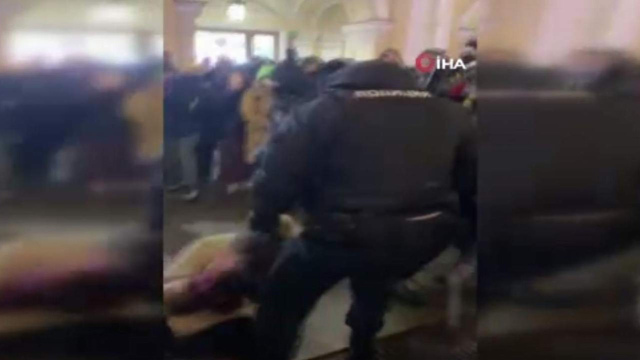 Rusya'daki savaş karşıtı gösterilerde gözaltı sayısı bin 700'ü aştı