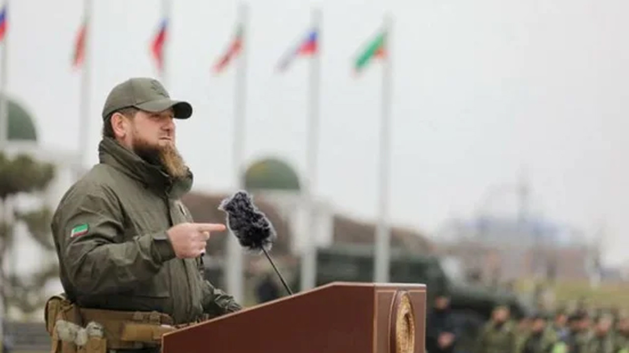 Rus yanlısı Çeçen lider Kadirov'un lüks botları olay oldu: Şeytan Prada Giyer