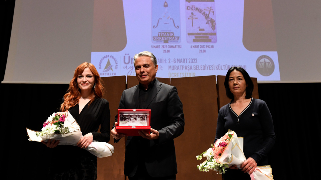 Muratpaşa'da Avukat Soner Ustaoğlu Tiyatro Günleri başladı