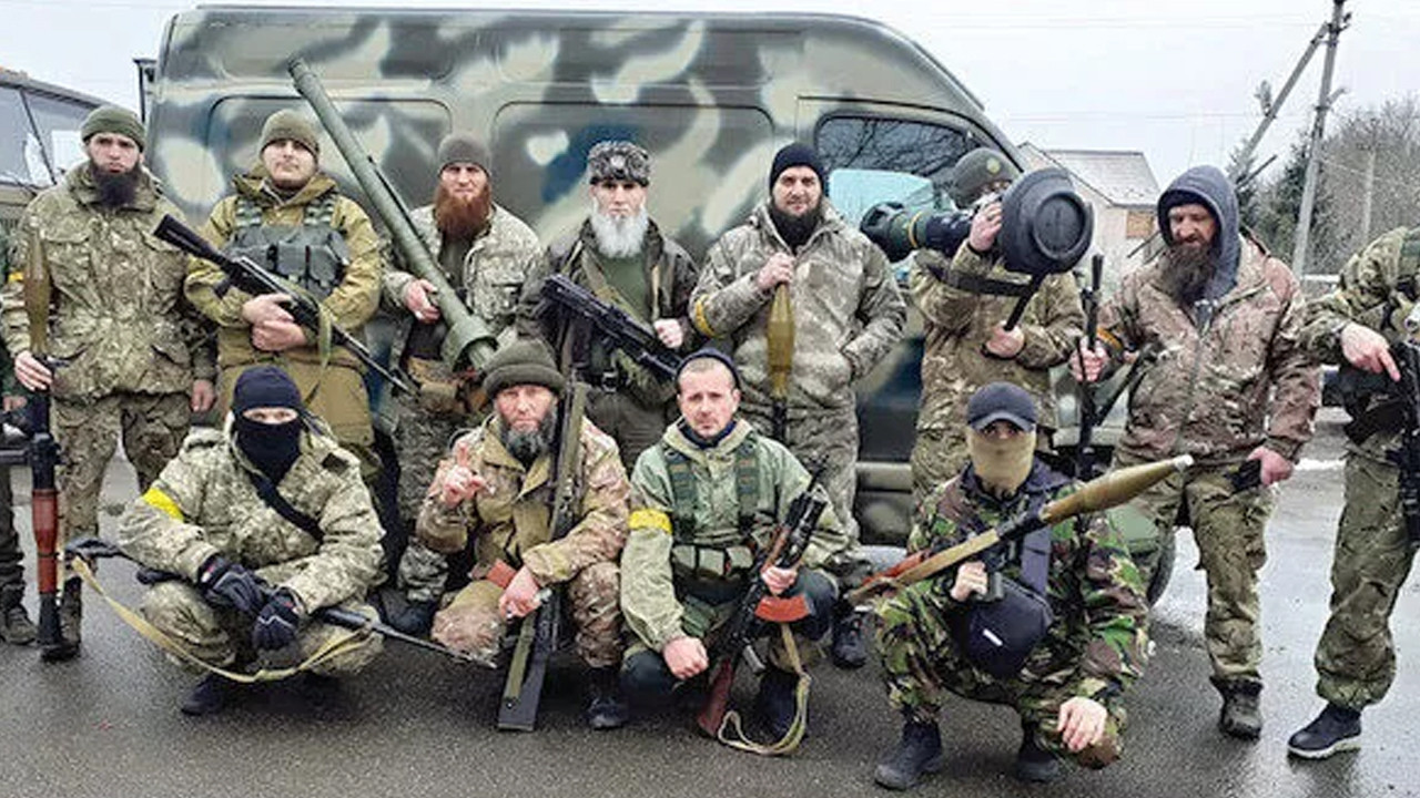 Ukrayna'da Rusya'ya karşı savaşan Çeçenler: Kadirov Çeçen değil Rus