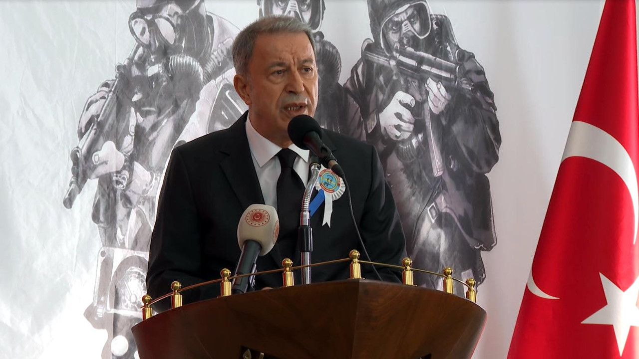 Milli Savunma Bakanı Hulusi Akar: Kara, deniz ve hava kuvvetleri komutanları koronaya yakalandı