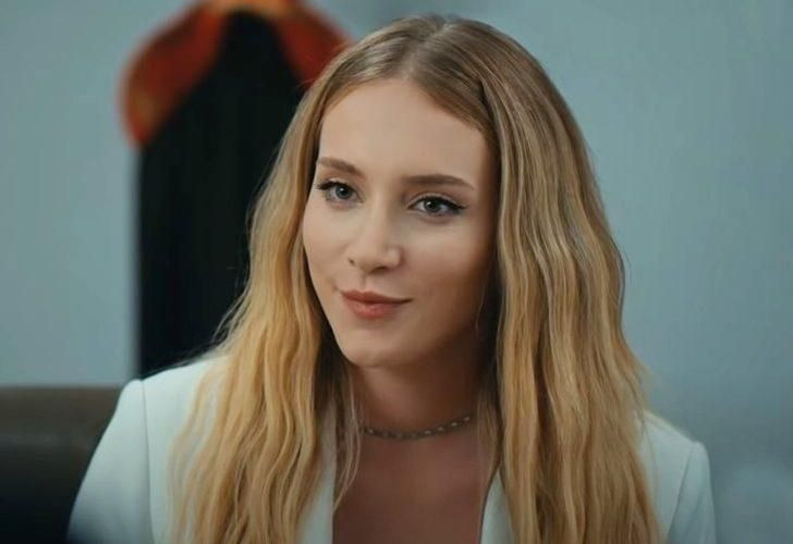 Mahkum'un Sasha'sı Hayal Köseoğlu derin göğüs dekolteli pozlarıyla gündeme geldi - Resim: 1