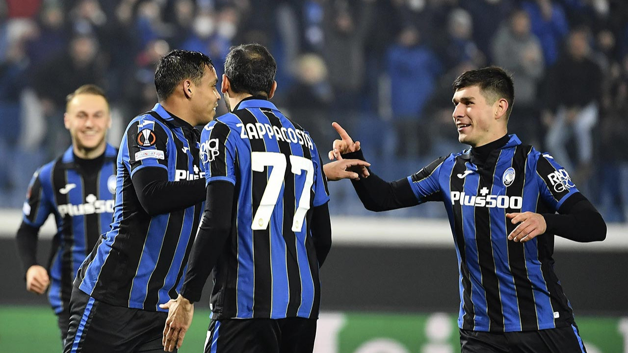 Atalanta ile Bayer Leverkusen maçına damgasını vuran pankart