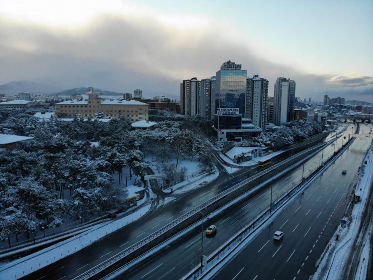 İstanbul'da kar fırtınasından geriye kalanlar havadan görüntülendi - Resim: 3